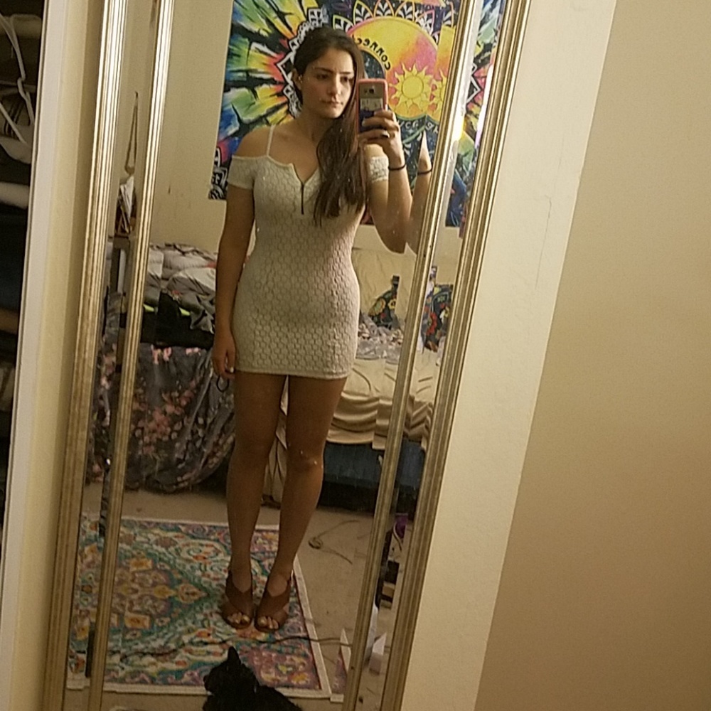 White bodycon dress